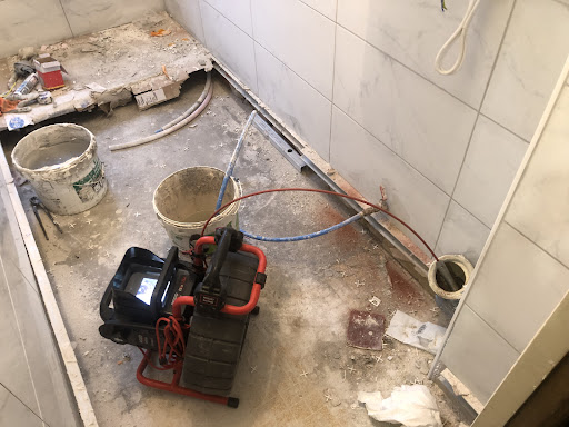 ST Assainissement : canalisation, débouchage, dégorgement, fosse septique, pompe de relevage